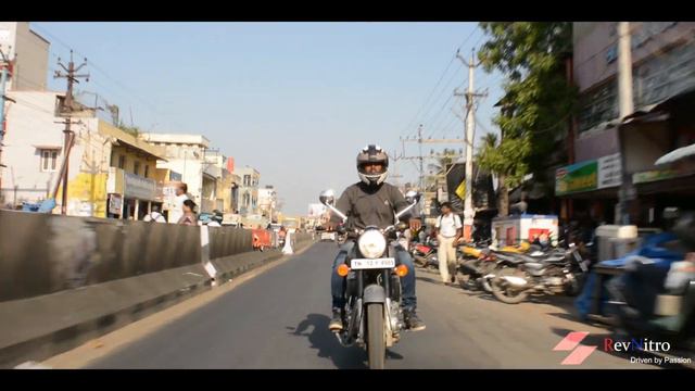 Royal Enfield Classic 350 Tamil Review | RevNitro смотреть онлайн
