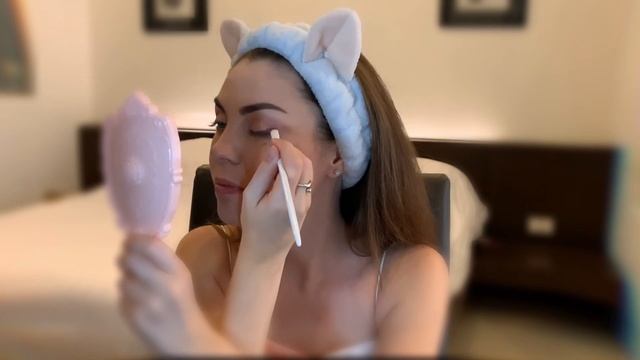 МАКИЯЖ НА ПРАЗДНИК - Как выглядеть ДОРОГО ЗА 5 МИНУТ - Праздничный макияж 8 Марта.