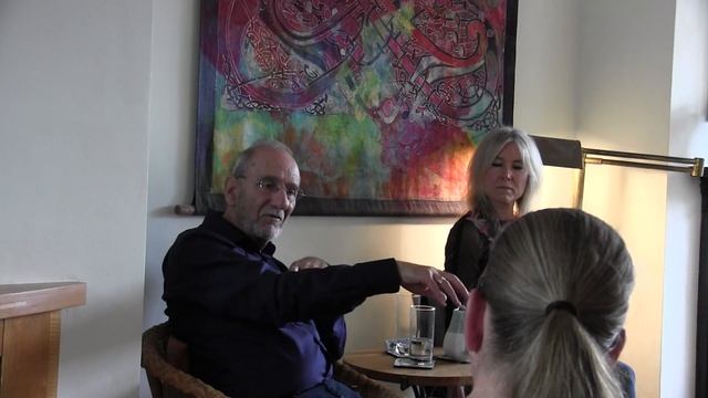 Non-duality meeting in Brighton - raw & uncut. Richard Sylvester and Dawn Garland. смотреть онлайн