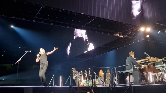 Roger Waters (Pink Floyd) - Another Brick in The Wall parts 2 & 3 - Live in Lille 2023 смотреть онлайн