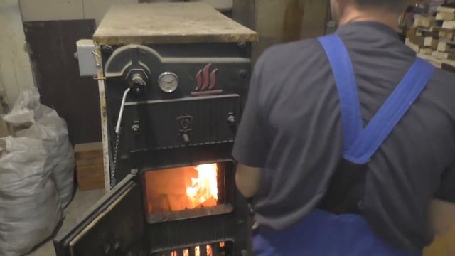 Как запускать твердотопливный котёл смотреть онлайн