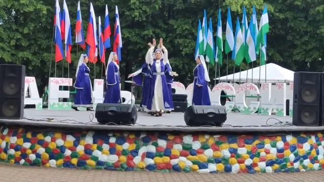 Армянский танец "Тавих". День города Уфы смотреть онлайн