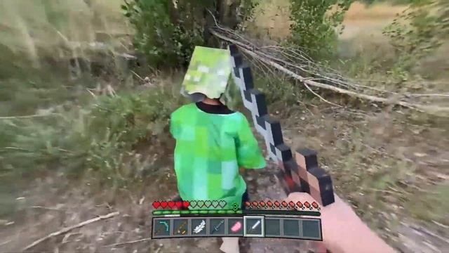REALISTIC MINECRAFT IN REAL LIFE LIFE - Diamond Sword and Saber Crafting | Minecraft RTX Animation смотреть онлайн