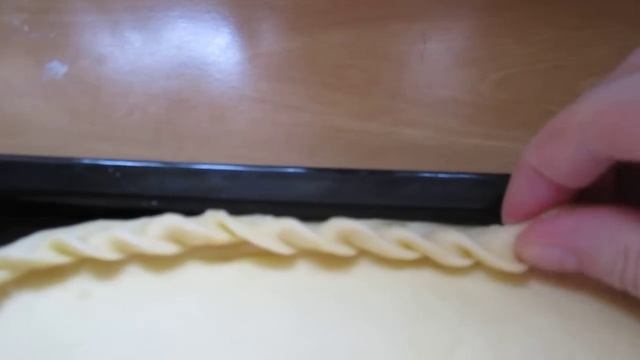 Как красиво защипнуть пирог? смотреть онлайн