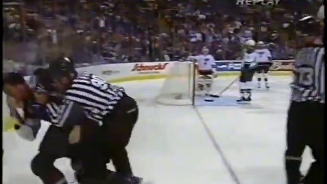Reed Low vs Jason Strudwick смотреть онлайн