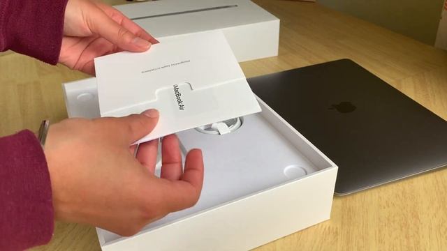 2020 MacBook Air Unboxing - Space Grey смотреть онлайн