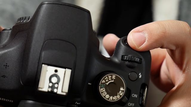 Canon EOS 1200D Kit (18-135 IS) - Unboxing & Review (Greek) смотреть онлайн