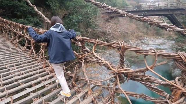 【軽バン車中泊】日本三大秘境の祖谷へ。この旅一番の恐怖を味わう。