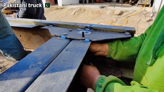 How apply steel smooth rivets on top of a truck chassis | Riveting work смотреть онлайн