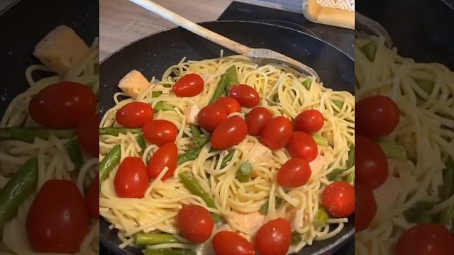 Rezept - Spaghetti mit Lachs und grünen Spargel - Pasta смотреть онлайн