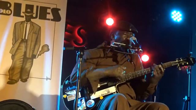 Terry Harmonica Bean - Sitting On Top Of The World смотреть онлайн