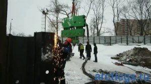 Монтаж шпунта Ларсена длиной 24м с помощью вибропогружателя ICE 44B