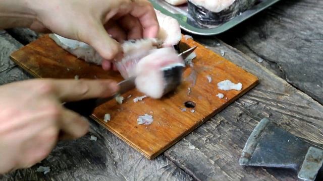 Шашлык из сома | Skewers of catfish VKAZANE смотреть онлайн