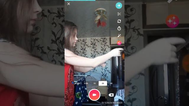 Как снимать в Musical.ly?- под песню Bom Bom Pow. смотреть онлайн