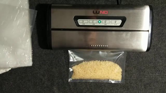 How to use vacuum sealer - rolls vs bags смотреть онлайн