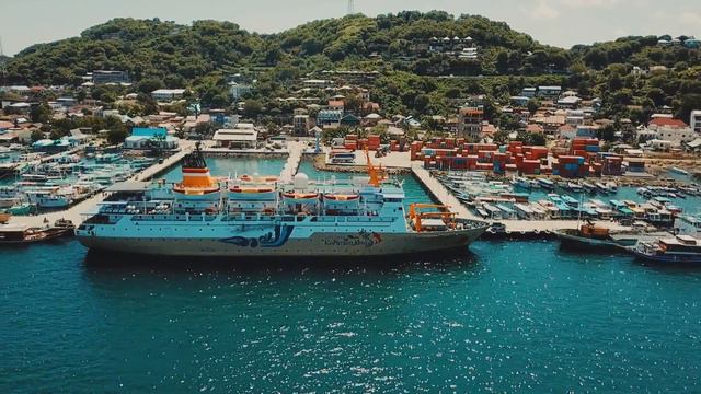 Labuan Bajo | Komodo Island | Pink Beach | Aerial Footage | 4K смотреть онлайн
