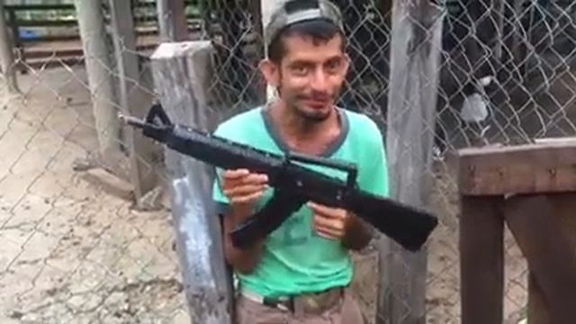 Te cargó la verga pirata смотреть онлайн