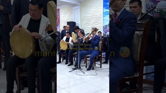 Shohjahon otasini eslab qo’shiq aytolmay to’htab qoldi смотреть онлайн
