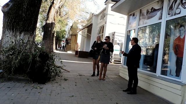 Пранк: Живой куст / prank living hive смотреть онлайн