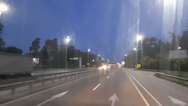 час-пик на вьезде.PapinaZaika в Киеве. смотреть онлайн