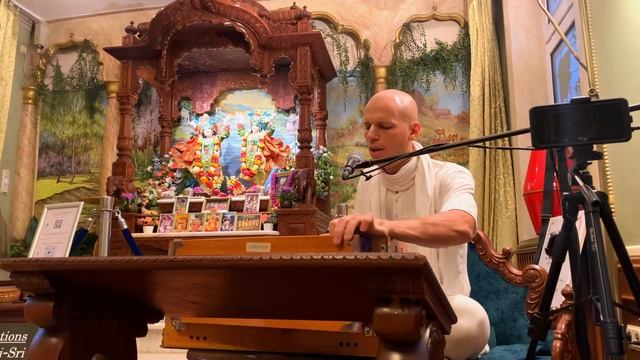 Джайа Радха-Мадхава-киртан - Ананда Нимай дас (Кёльн, 24 Ноября 2023 г.) смотреть онлайн