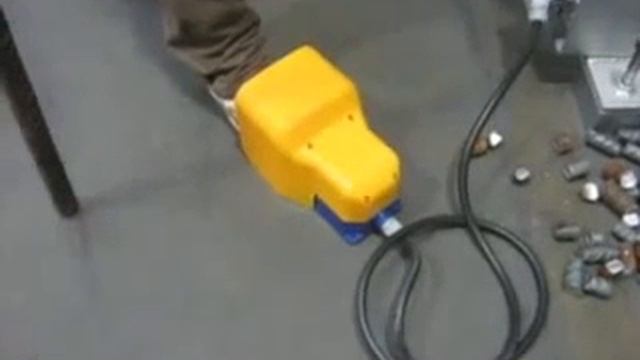 OFMER станок для рубки арматуры HC45 гидравлический смотреть онлайн