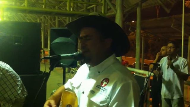 EDUARD MENDOZA EN VIVO смотреть онлайн