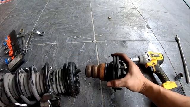 CLIENTE se QUEJA de SUSPENSION muy DURA o RIGIDA al CIRCULAR pero sus AMORTIGUADORES son NUEVOS !!! смотреть онлайн