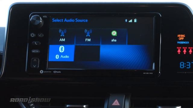A close look at the 2018 Toyota C-HR's disappointing dashboard смотреть онлайн