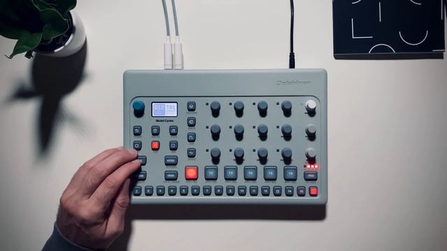 Sketch: Elektron Model:Cycles Only Patterns смотреть онлайн