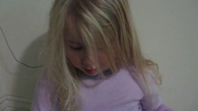 Maddie describes Petz Fantasy games for DS смотреть онлайн