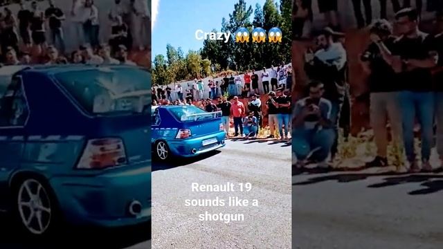crazy renault 19 scared everyone at the car meet смотреть онлайн