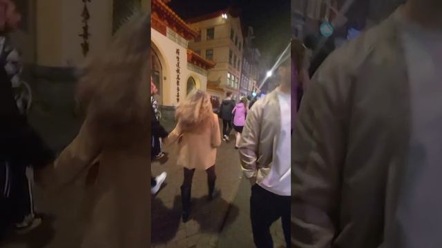 RED LINE DISTRICT♥️ AMSTERDAM. Улица красный фонарей в АМСТЕРДАМ. NIGHT LIFE IN AMSTERDAM 08.10.202 смотреть онлайн