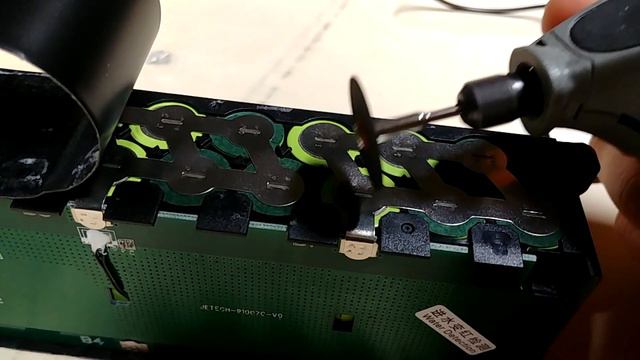 [TUTO] Ma trottinette ne s'allume plus : diagnostic et réparation смотреть онлайн