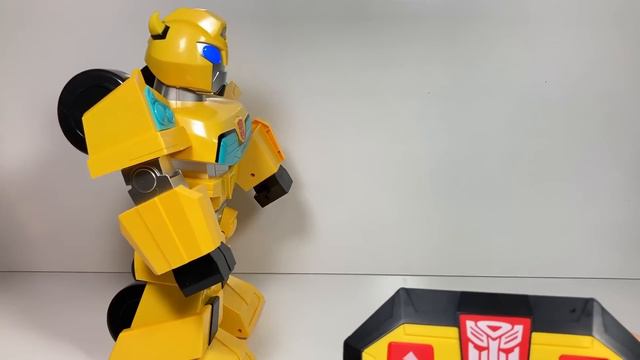 Transformers Rescue Bots Academy Bumblebee Remote Control Toy! смотреть онлайн
