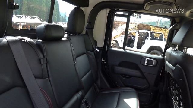 ПРОБИРАЕТ ДО ДРОЖИ! ОБЗОР ДЖИП ГЛАДИАТОР 2020 / Jeep Gladiator - ЗАЧЕМ он в РОССИИ? смотреть онлайн