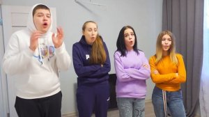 АЛИСА СИЛЬНО ЗАБОЛЕЛА ПУКАМИ!!!