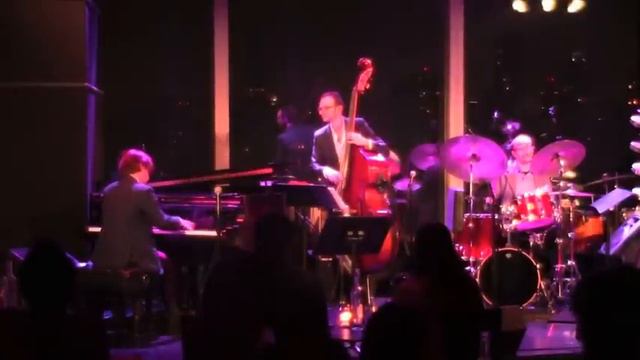 Luca Santaniello Trio "Popsy" смотреть онлайн