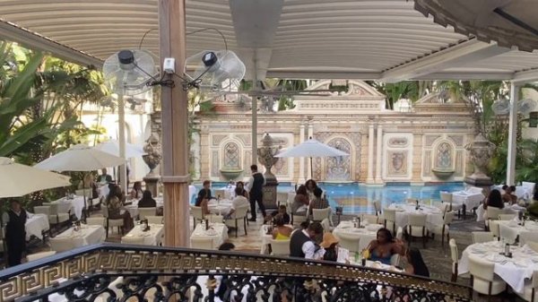 В гостях у Версаче. Visiting Versace.