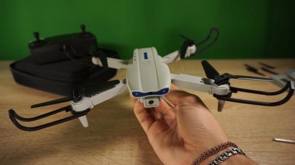 Любительский квадрокоптер с двумя камерами Cloud Six E100 PRO