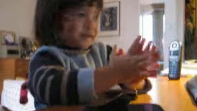 baby Lea sawasdee kha - 28months смотреть онлайн