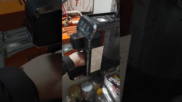 Инвертор 2000W  - чиста синусоида / тест с кафемашина на 1400W