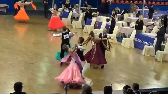 Рейтинг МФТС 31.01.16 Юниоры-2 С кл. 1/4 финала Танго Венский вальс Медл.фокстрот смотреть онлайн