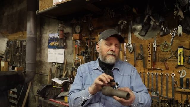 Fixing a Buggy Wheel to Git 'er Done - The Cowboy Way | Engels Coach Shop смотреть онлайн
