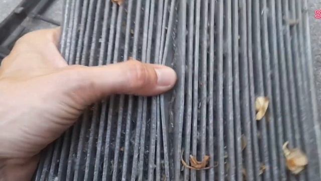 Замена салонного фильтра Джили Эмгранд ЕС7 смотреть онлайн