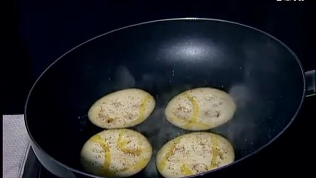 Жареные овощи в томатном соусе смотреть онлайн