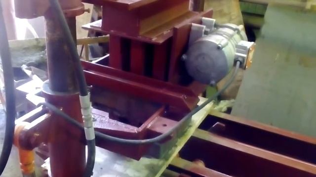 Вибропресс Монолит -100, Плитка 6 кирпичей смотреть онлайн