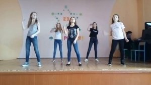 Танец от 6 класса на 23 февраля.