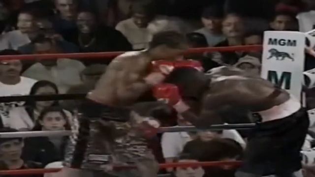 Floyd Mayweather Jr. vs Emmanuel Augustus - Highlights (Epic, Extraordinary FIGHT) смотреть онлайн