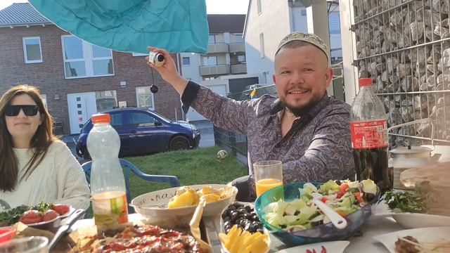 КАК НА САМОМ ДЕЛЕ БЛОГЕР @БОРОДАТАЯ ГЕРМАНИЯ' ПРИНИМАЕТ ГОСТЕЙ!!! смотреть онлайн